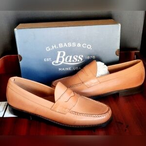 G.H. Bass Weejuns LOGAN Penny Loafers Men's 10.5 EE ( Wide)  Tan NEW